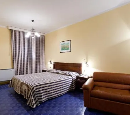 Palazzaccio 3* Cecina (Pistoia)